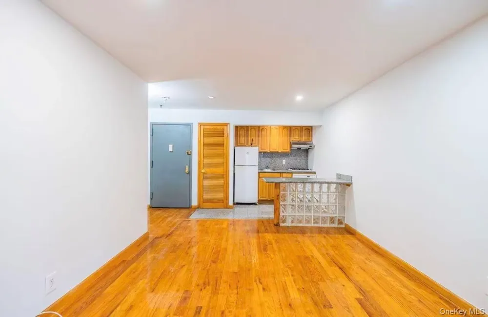 165 Elizabeth Street #3R New York (Manhattan), NY 10012