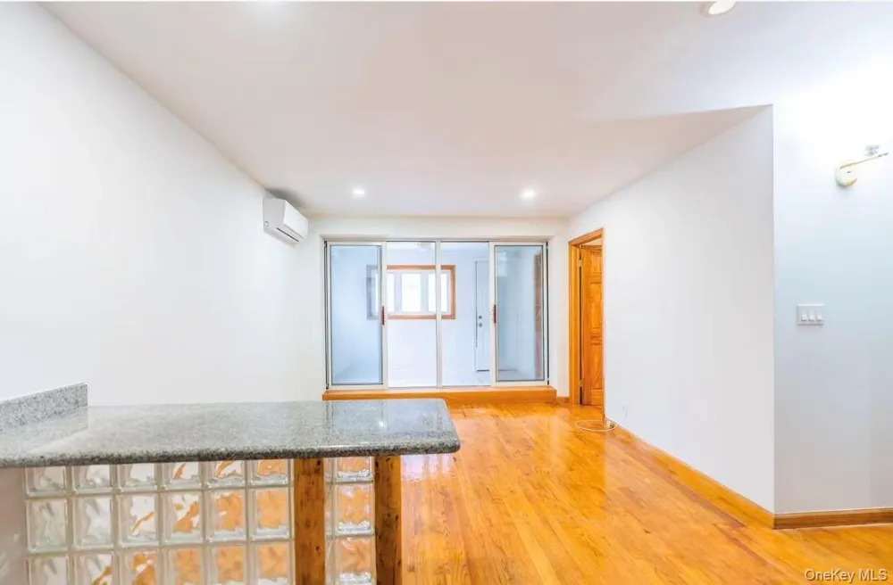 165 Elizabeth Street #3R New York (Manhattan), NY 10012