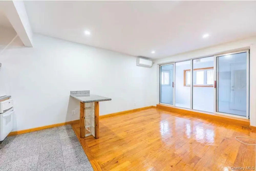 165 Elizabeth Street #3R New York (Manhattan), NY 10012