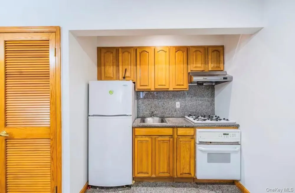 165 Elizabeth Street #3R New York (Manhattan), NY 10012