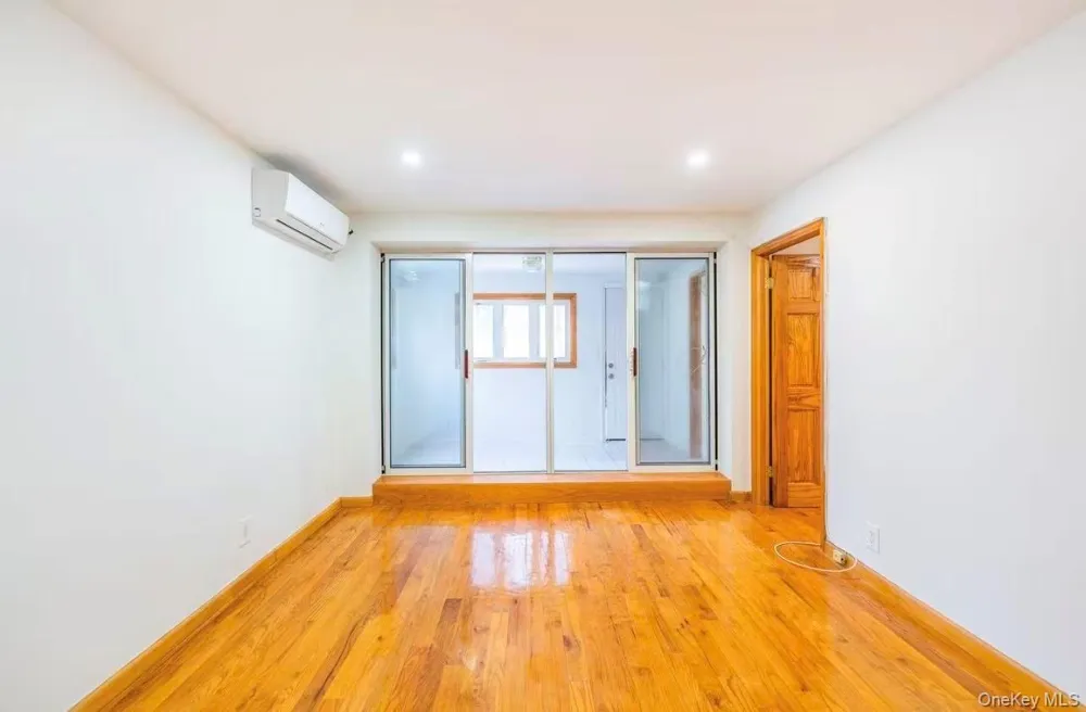 165 Elizabeth Street #3R New York (Manhattan), NY 10012