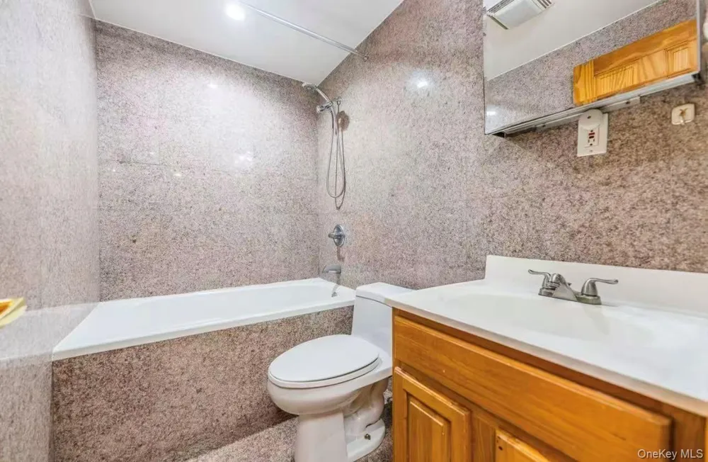 165 Elizabeth Street #3R New York (Manhattan), NY 10012