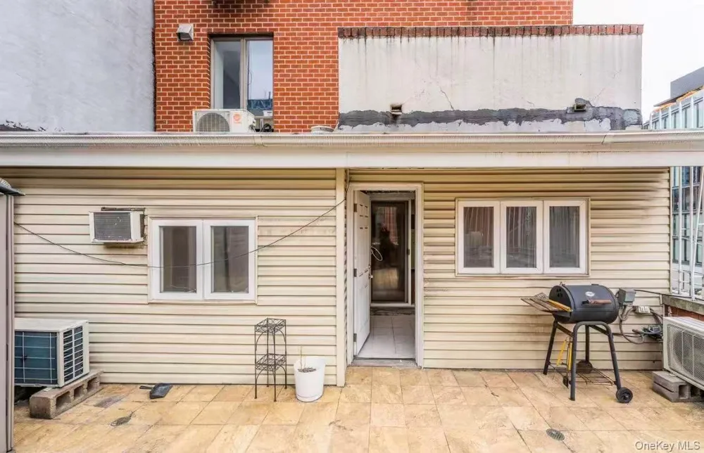 165 Elizabeth Street #3R New York (Manhattan), NY 10012
