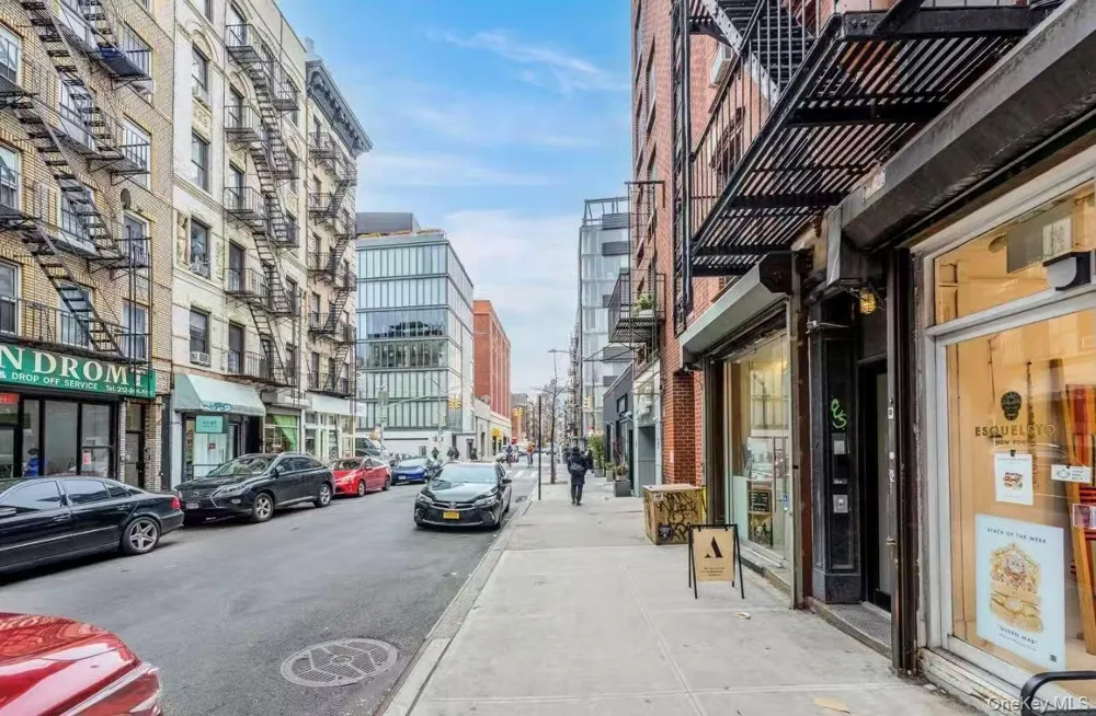 165 Elizabeth Street #3R New York (Manhattan), NY 10012