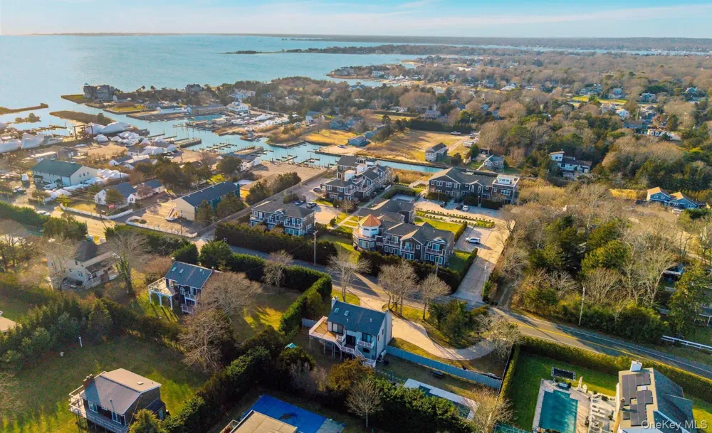 68 Foster Avenue #13 Hampton Bays, NY 11946