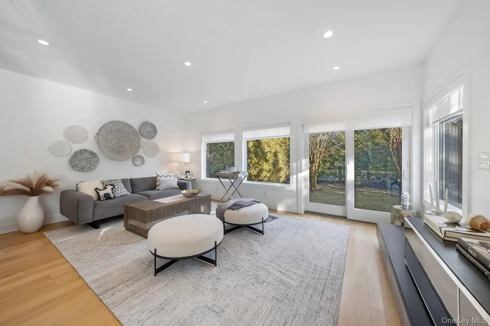 68 Foster Avenue #13 Hampton Bays, NY 11946