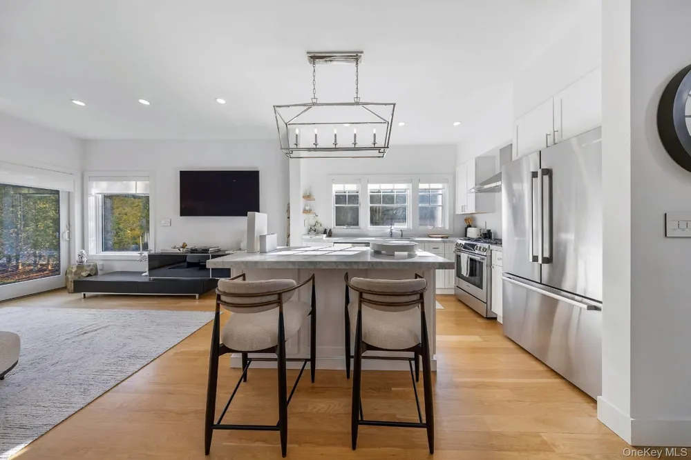 68 Foster Avenue #13 Hampton Bays, NY 11946