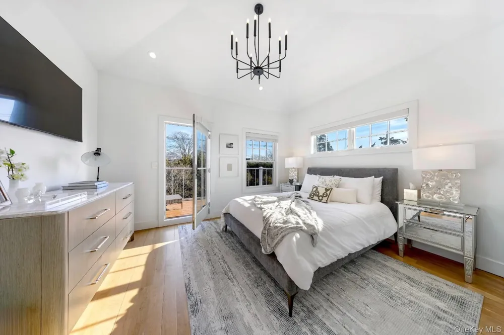 68 Foster Avenue #13 Hampton Bays, NY 11946