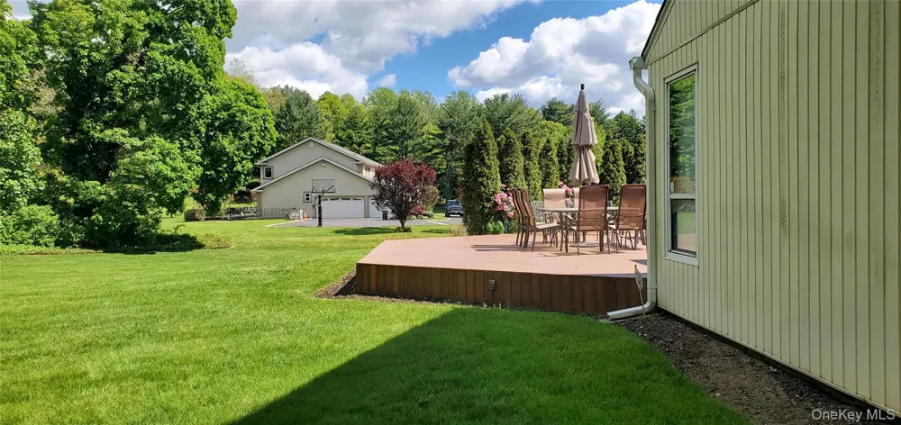 7 Albertson Lane Old Westbury, NY 11568