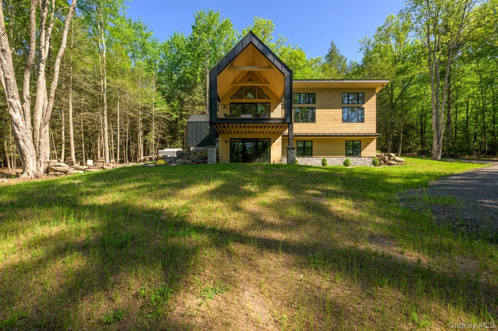31 Windham Farms Road Windham, NY 12496