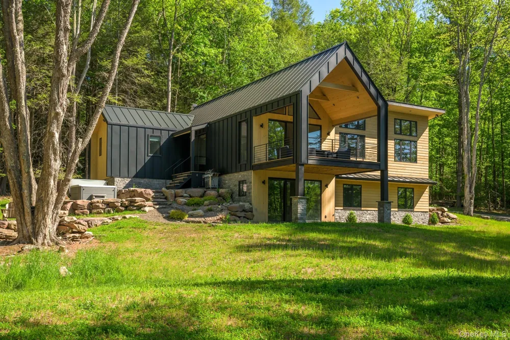 31 Windham Farms Road Windham, NY 12496