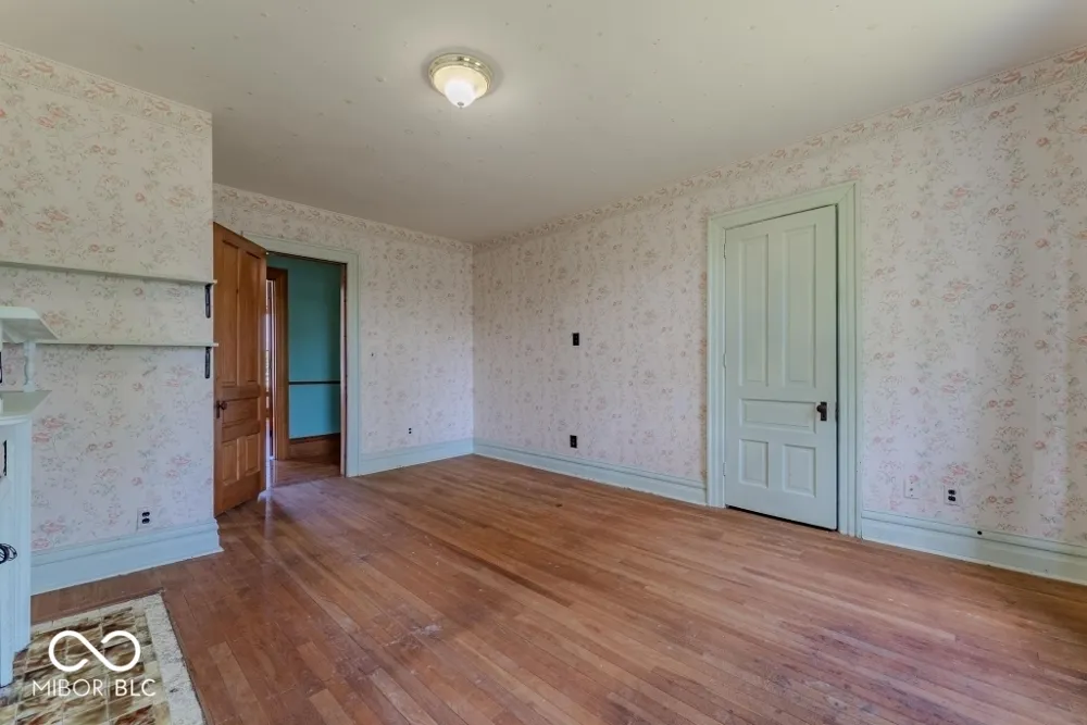 932 Washington Street Marion, IN 46952