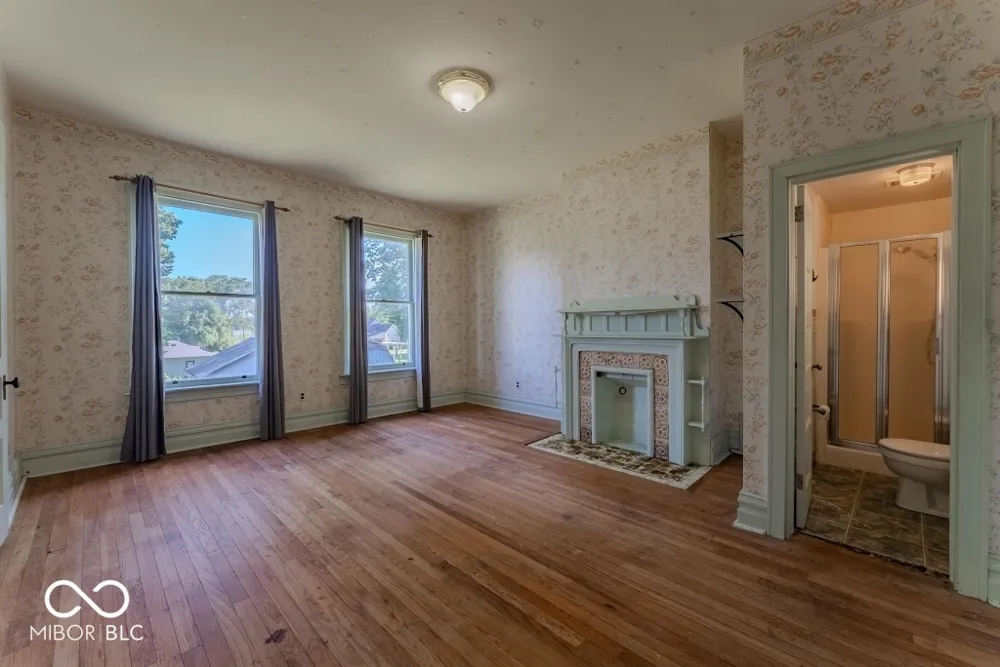 932 Washington Street Marion, IN 46952