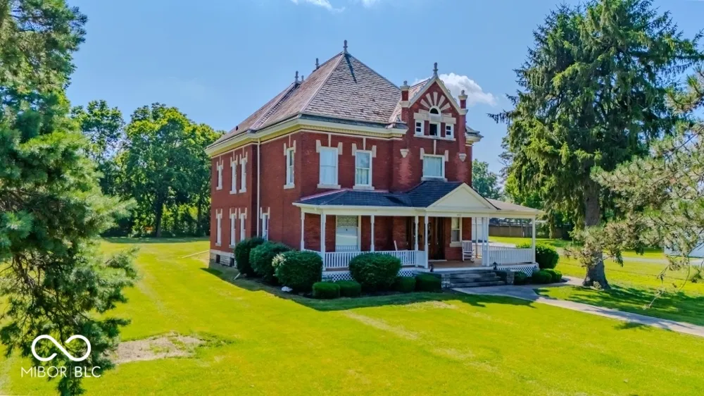 932 Washington Street Marion, IN 46952