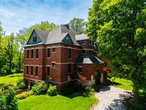 2525 W 400 North