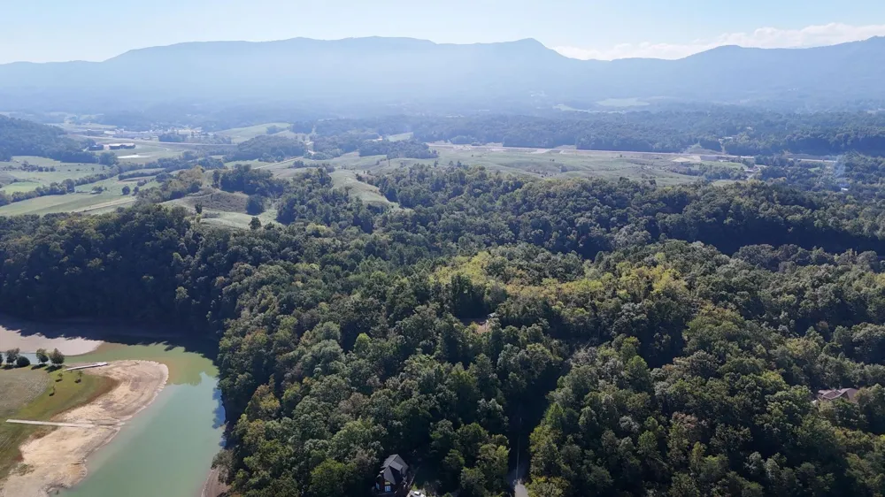 23 Caywood Rd Dandridge, TN 37725