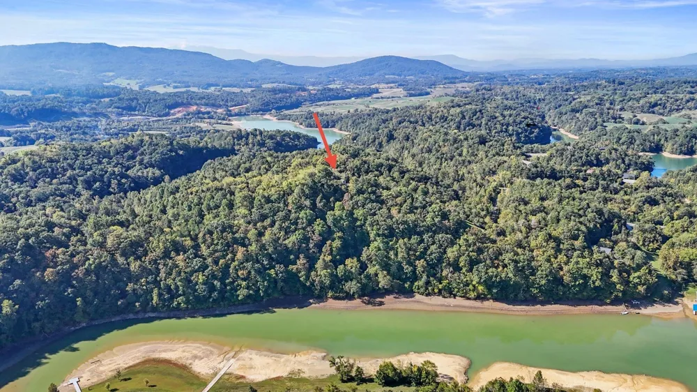 23 Caywood Rd Dandridge, TN 37725