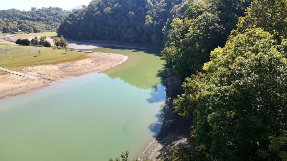 23 Caywood Rd Dandridge, TN 37725