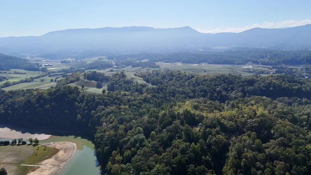 23 Caywood Rd Dandridge, TN 37725