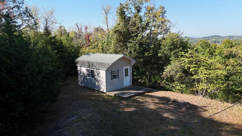 23 Caywood Rd Dandridge, TN 37725