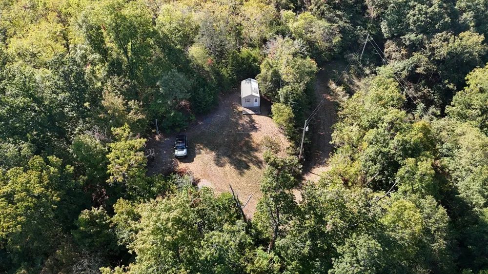 23 Caywood Rd Dandridge, TN 37725