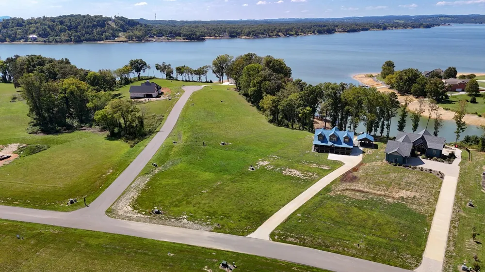 38 English Mountain Pt White Pine, TN 37890