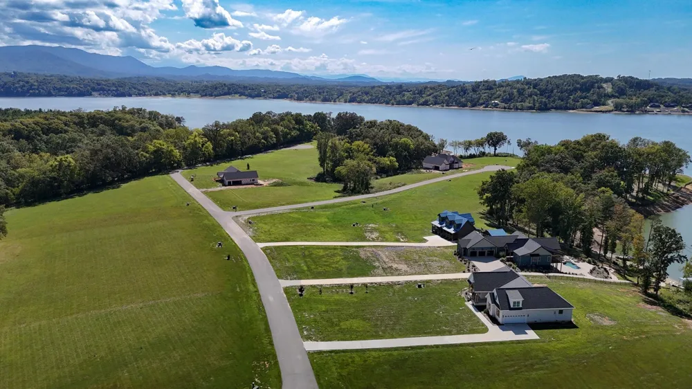 38 English Mountain Pt White Pine, TN 37890