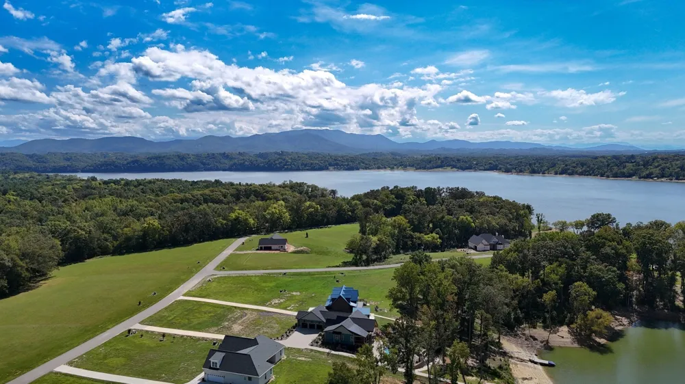 38 English Mountain Pt White Pine, TN 37890
