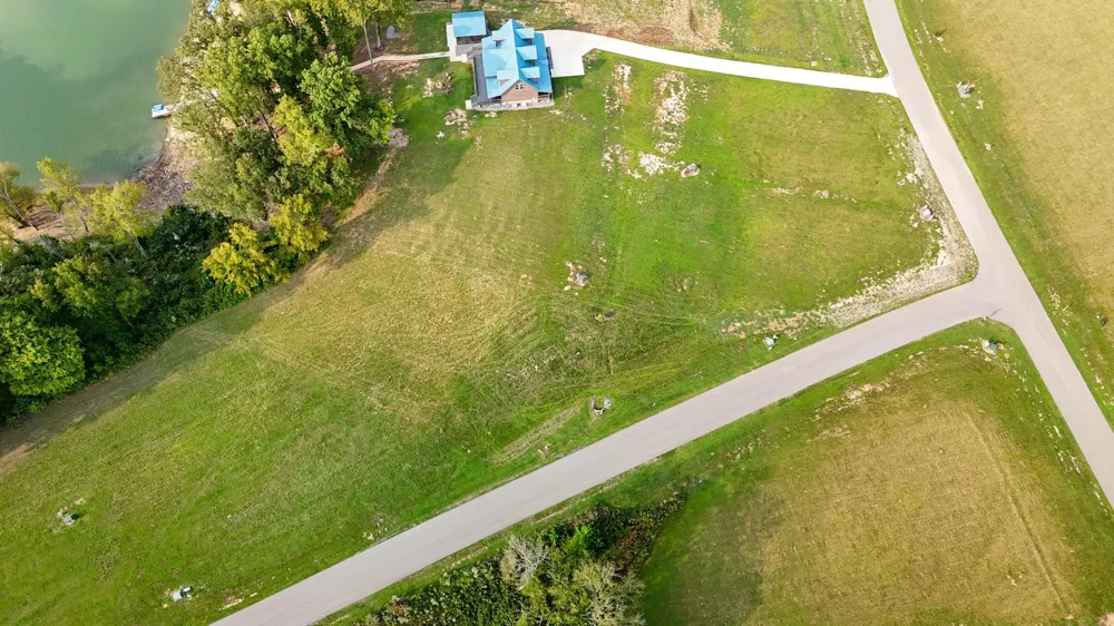 38 English Mountain Pt White Pine, TN 37890