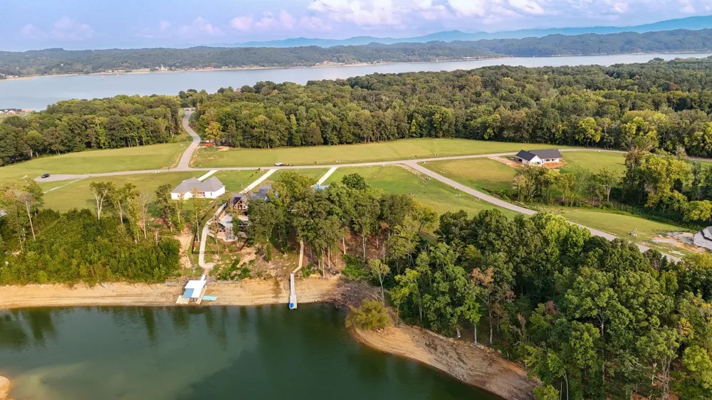 38 English Mountain Pt White Pine, TN 37890
