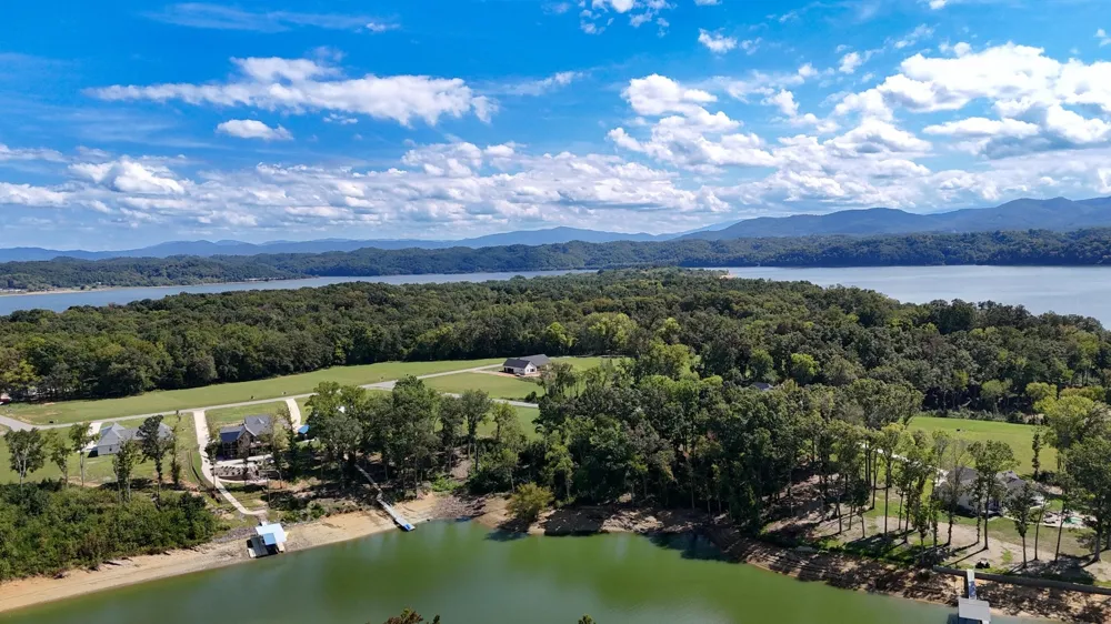 38 English Mountain Pt White Pine, TN 37890