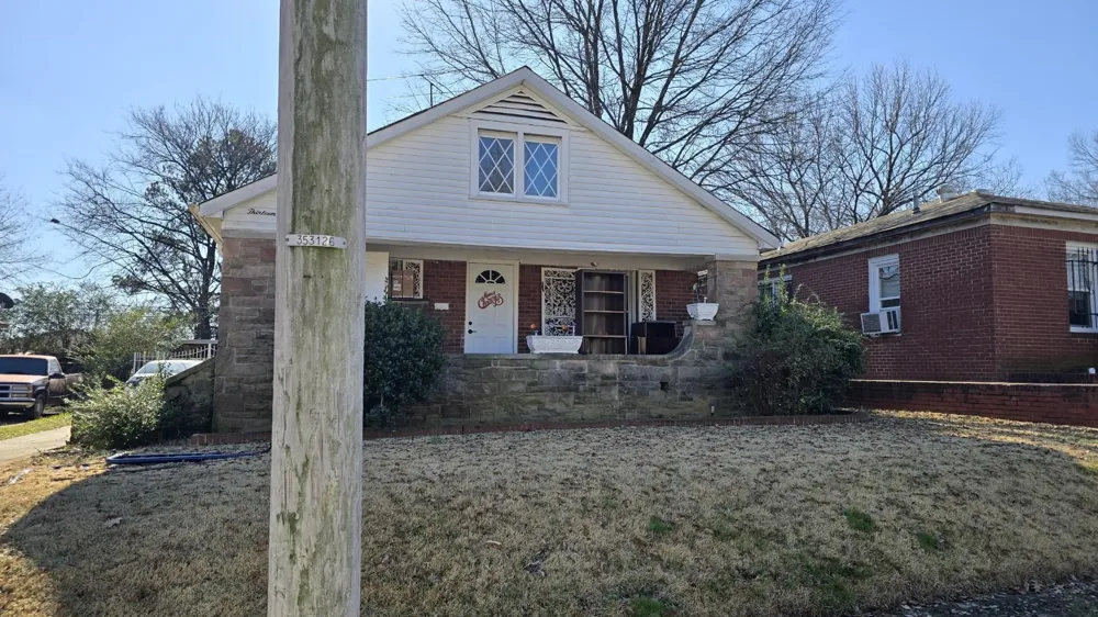 1379 QUINN AVE Memphis, TN 38106