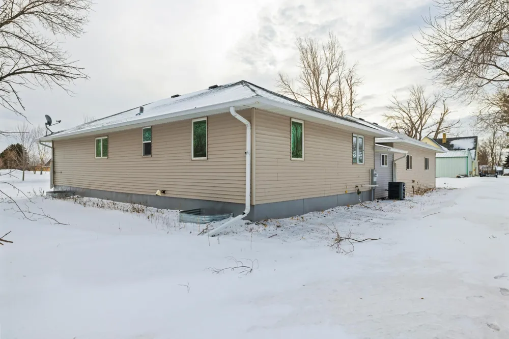 610 6th Street Hope, ND 58046