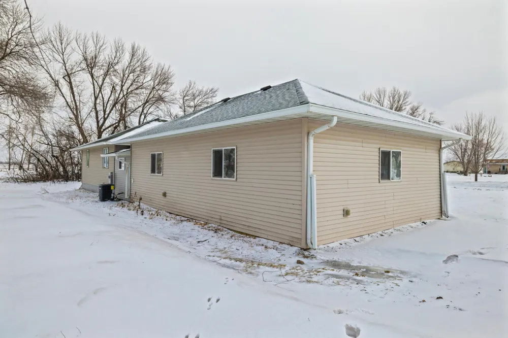 610 6th Street Hope, ND 58046