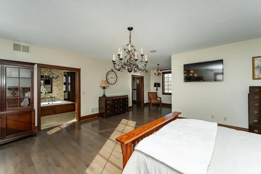 10951 County 8 Road SW Stewartville, MN 55976