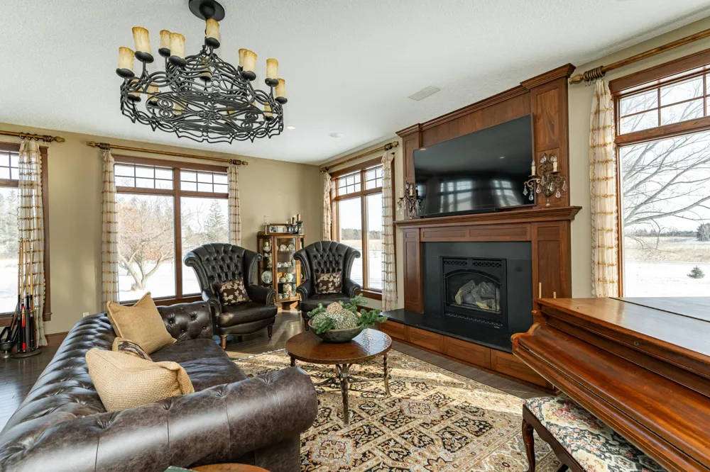 10951 County 8 Road SW Stewartville, MN 55976
