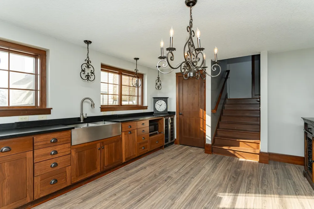 10951 County 8 Road SW Stewartville, MN 55976