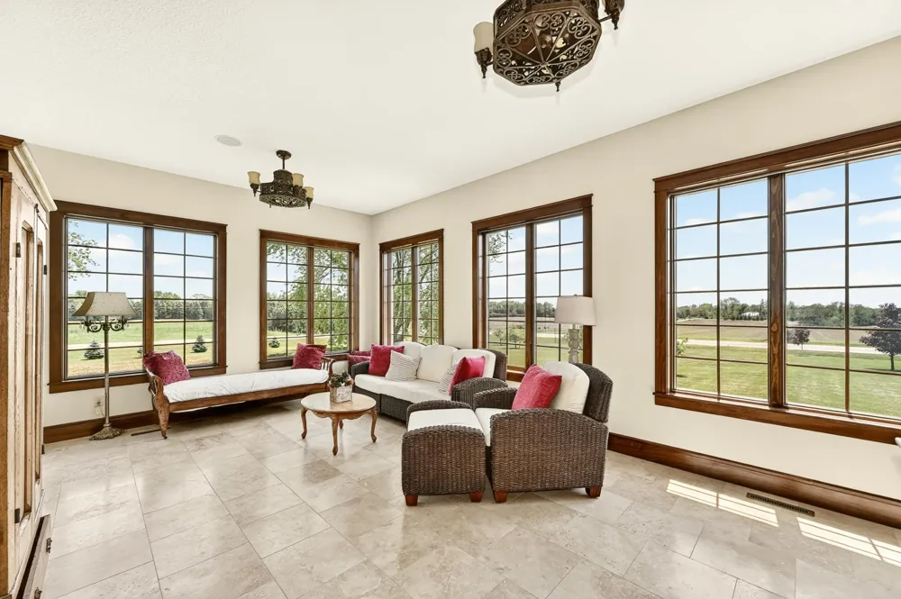 10951 County 8 Road SW Stewartville, MN 55976