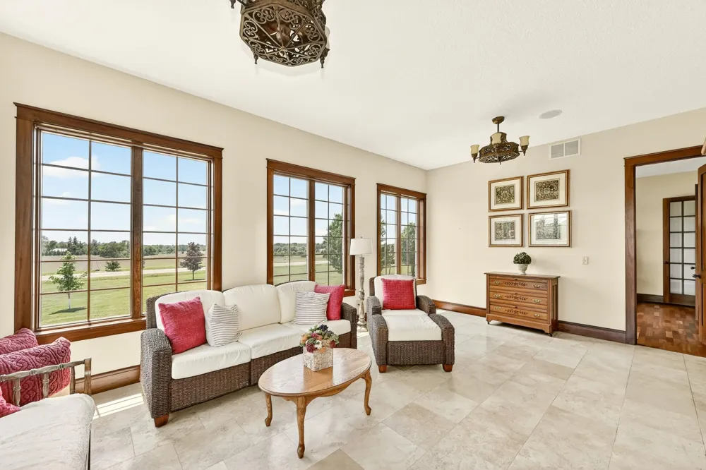 10951 County 8 Road SW Stewartville, MN 55976