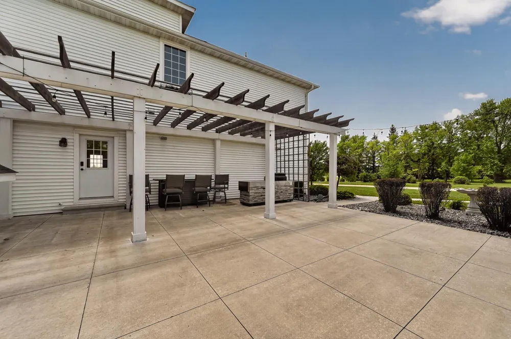 10951 County 8 Road SW Stewartville, MN 55976