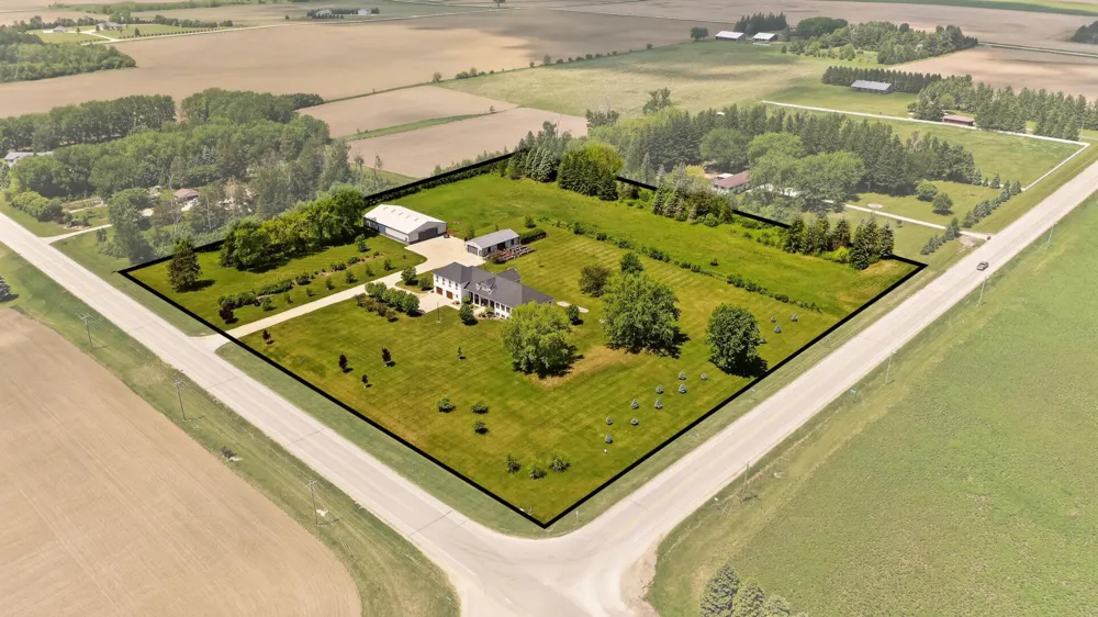 10951 County 8 Road SW Stewartville, MN 55976