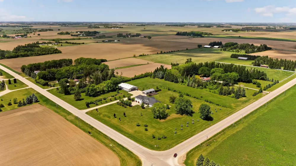 10951 County 8 Road SW Stewartville, MN 55976
