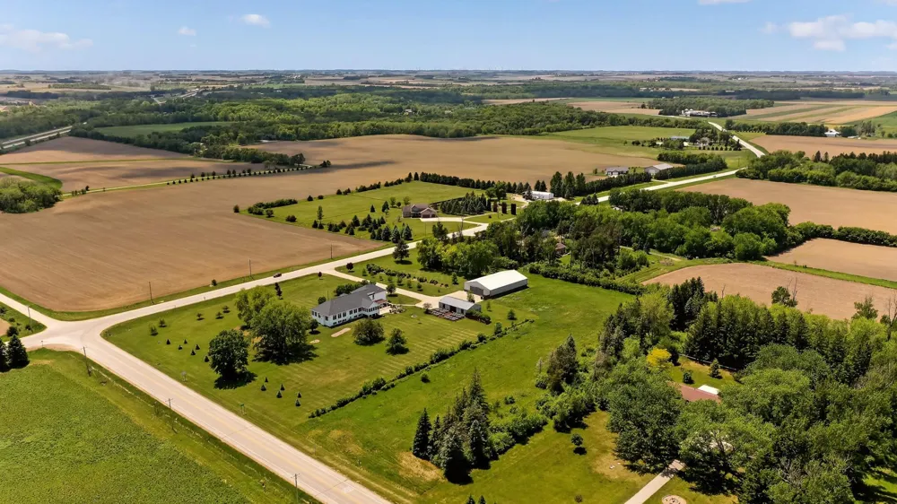 10951 County 8 Road SW Stewartville, MN 55976
