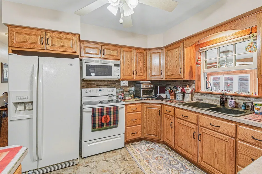 417 S Fairview Drive Luverne, MN 56156