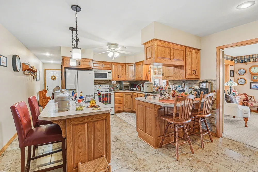 417 S Fairview Drive Luverne, MN 56156