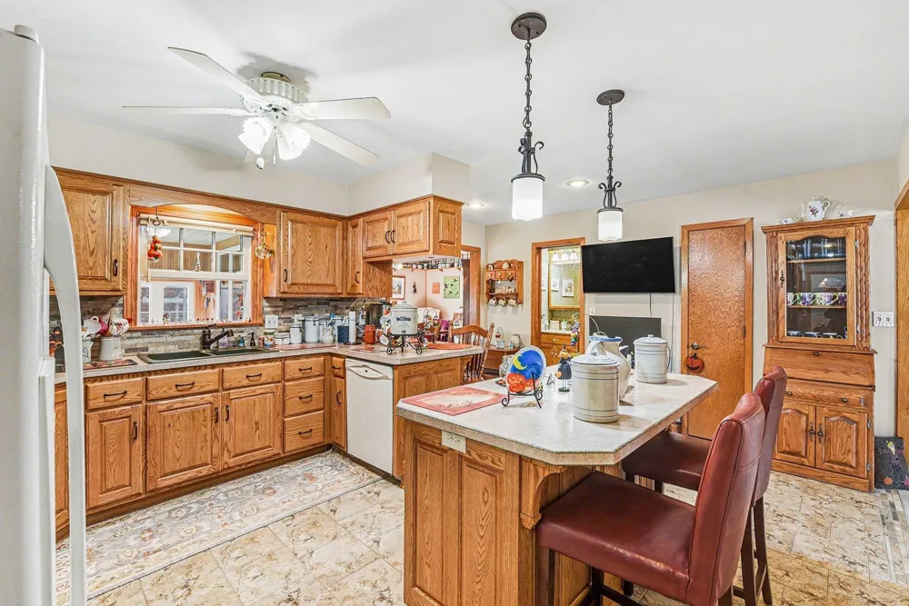 417 S Fairview Drive Luverne, MN 56156