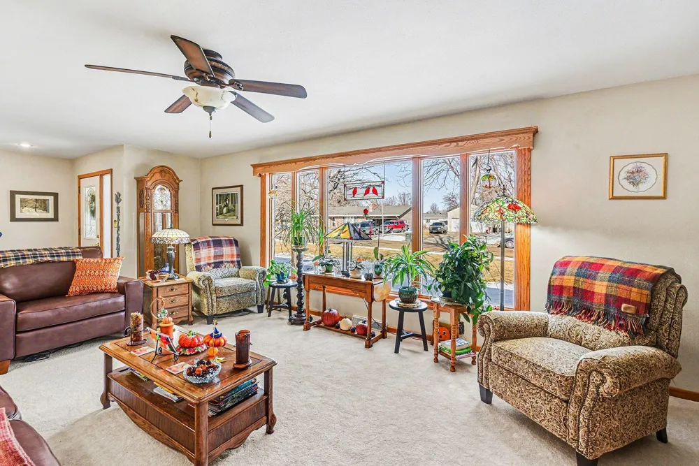 417 S Fairview Drive Luverne, MN 56156