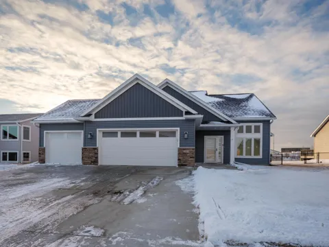 2415 Elk Run Drive SE
