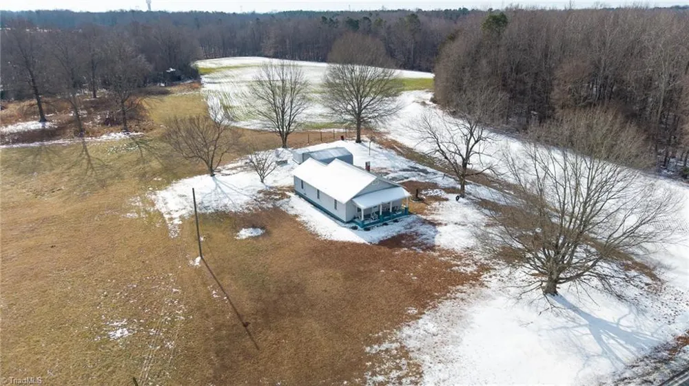 2238 Nc Highway 62 Julian, NC 27283