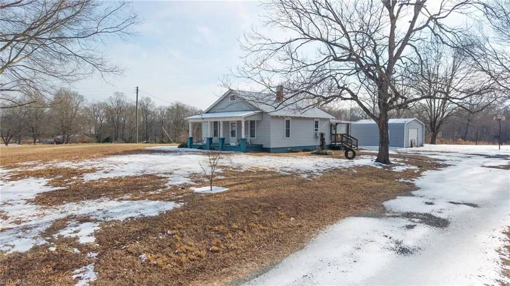 2238 Nc Highway 62 Julian, NC 27283